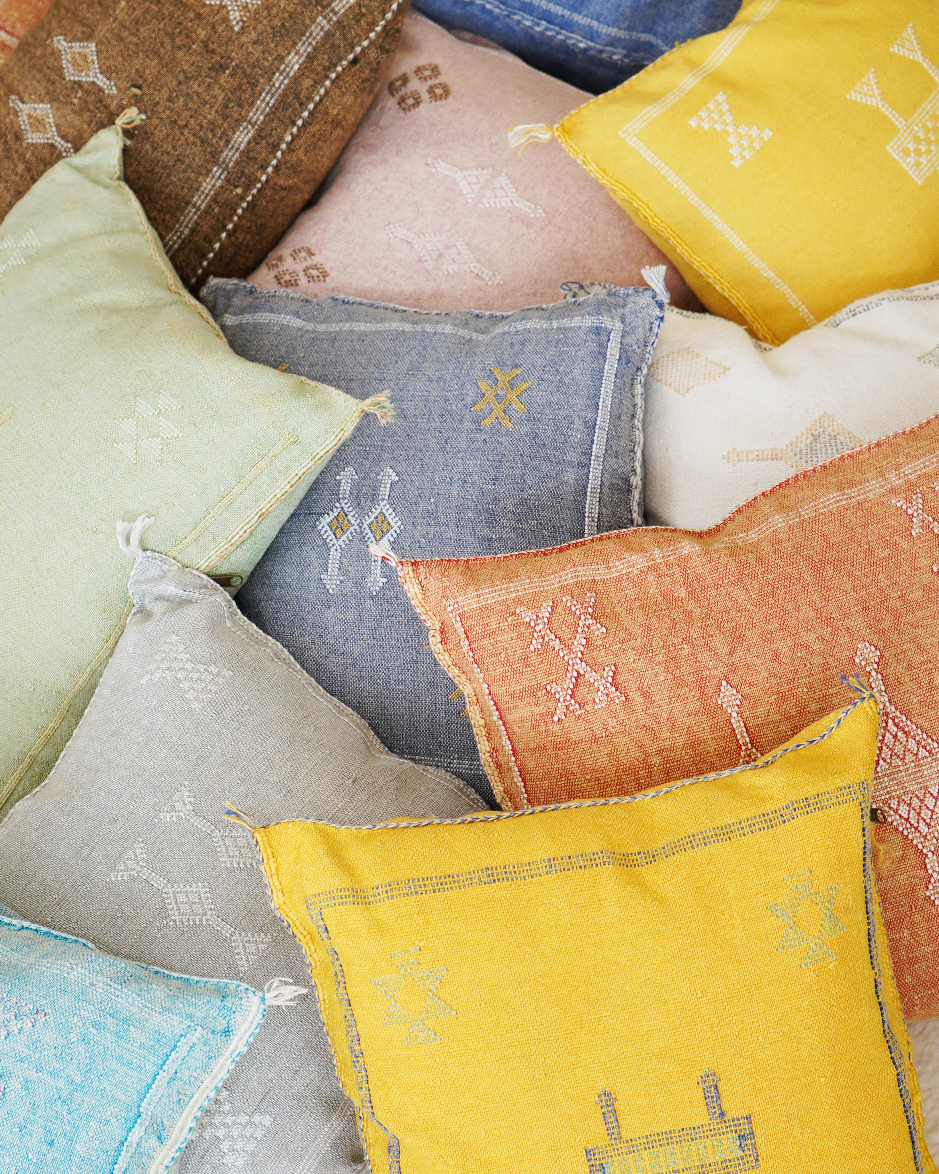 Luxury Cactus Silk Cushion - Off White