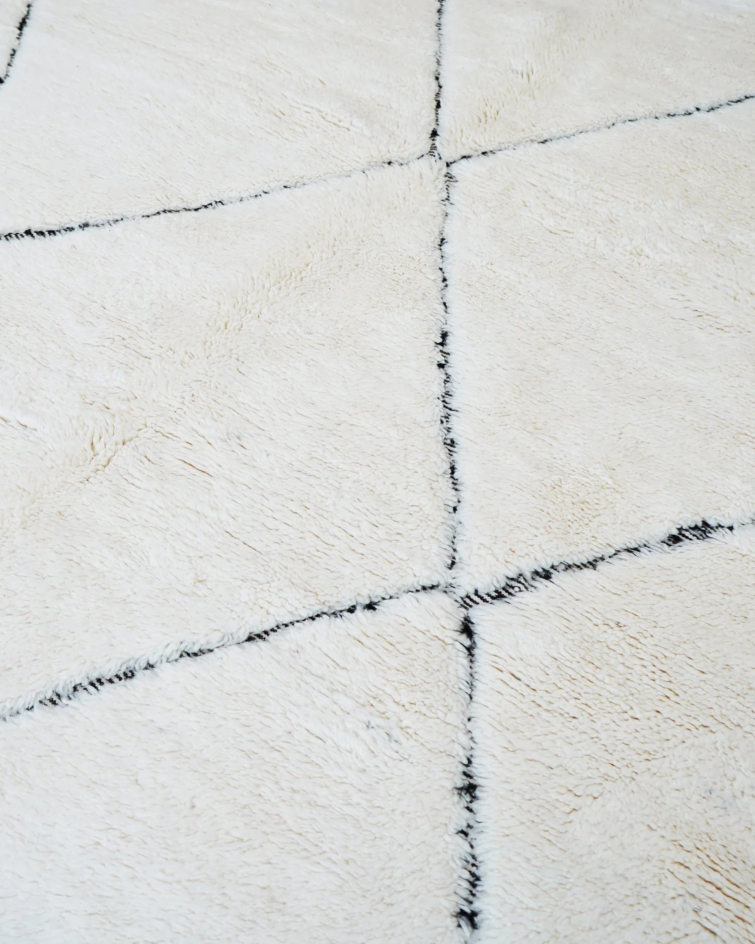 Large Sunken Berber Rug 297 x 219 cm