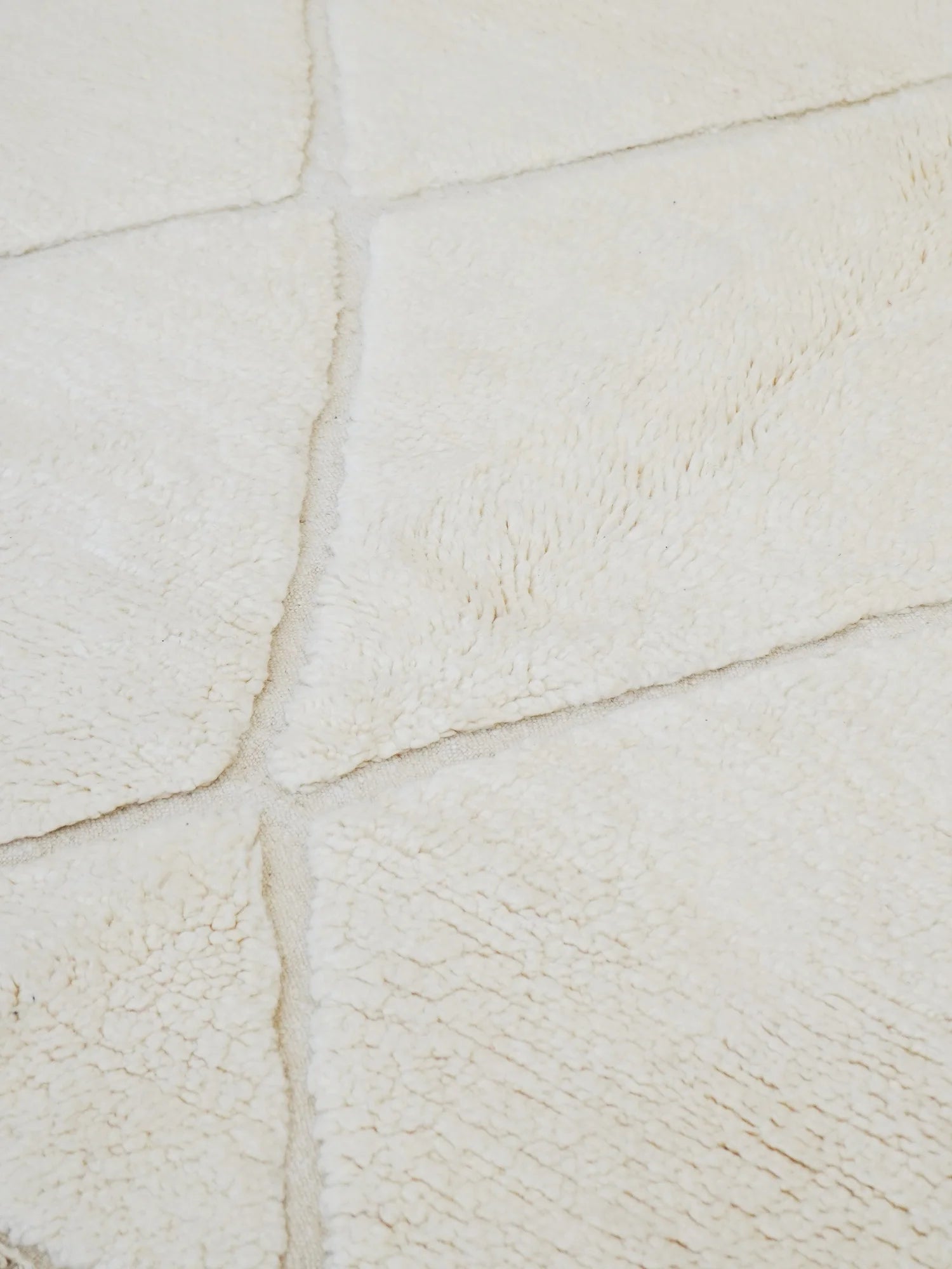 Medium Sunken Lozenge Berber Rug 250 x 165 cm