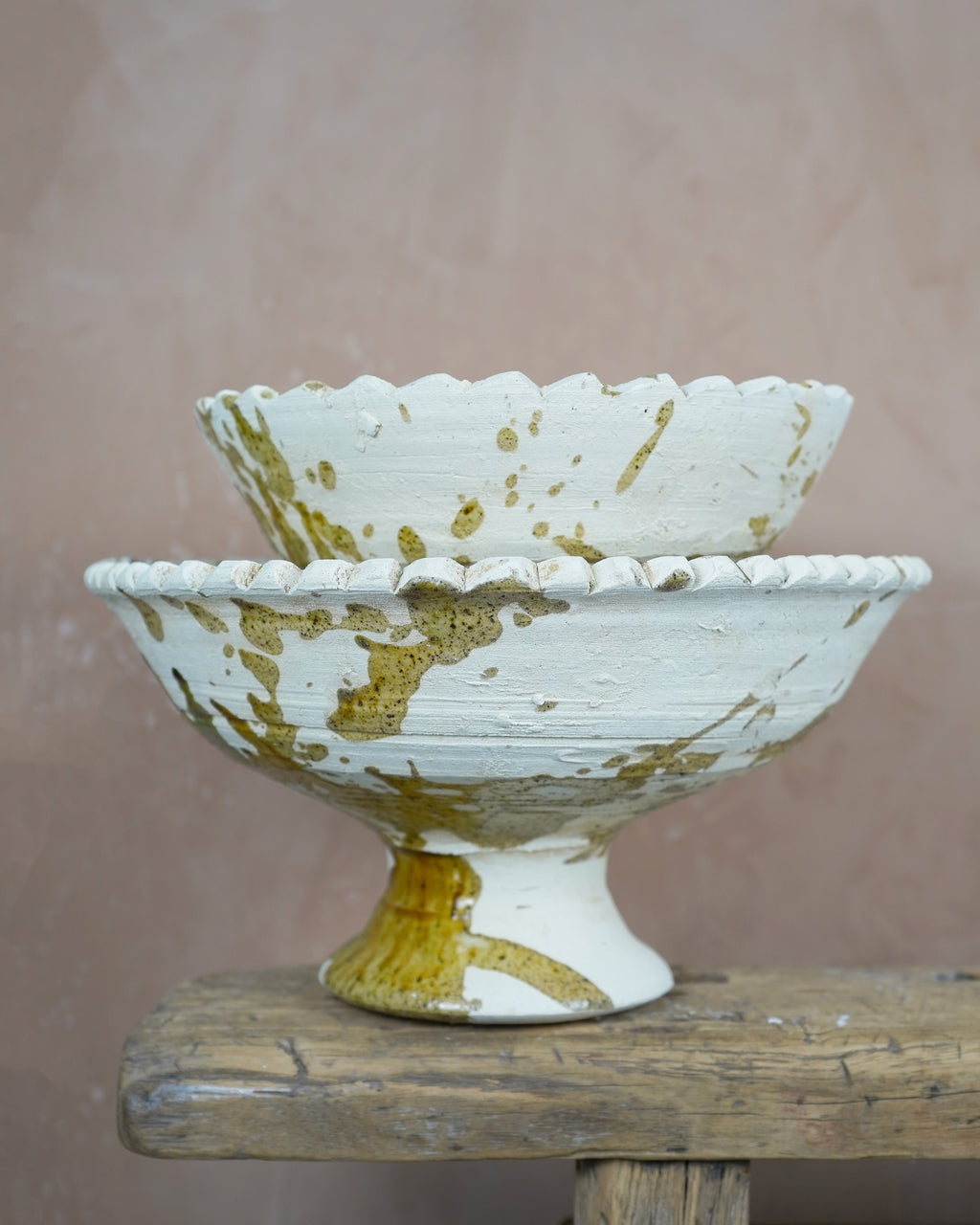 Tamegroute x Puglia Splatter Design Jagged Edge Pedestal Fruit Bowl- Ochre