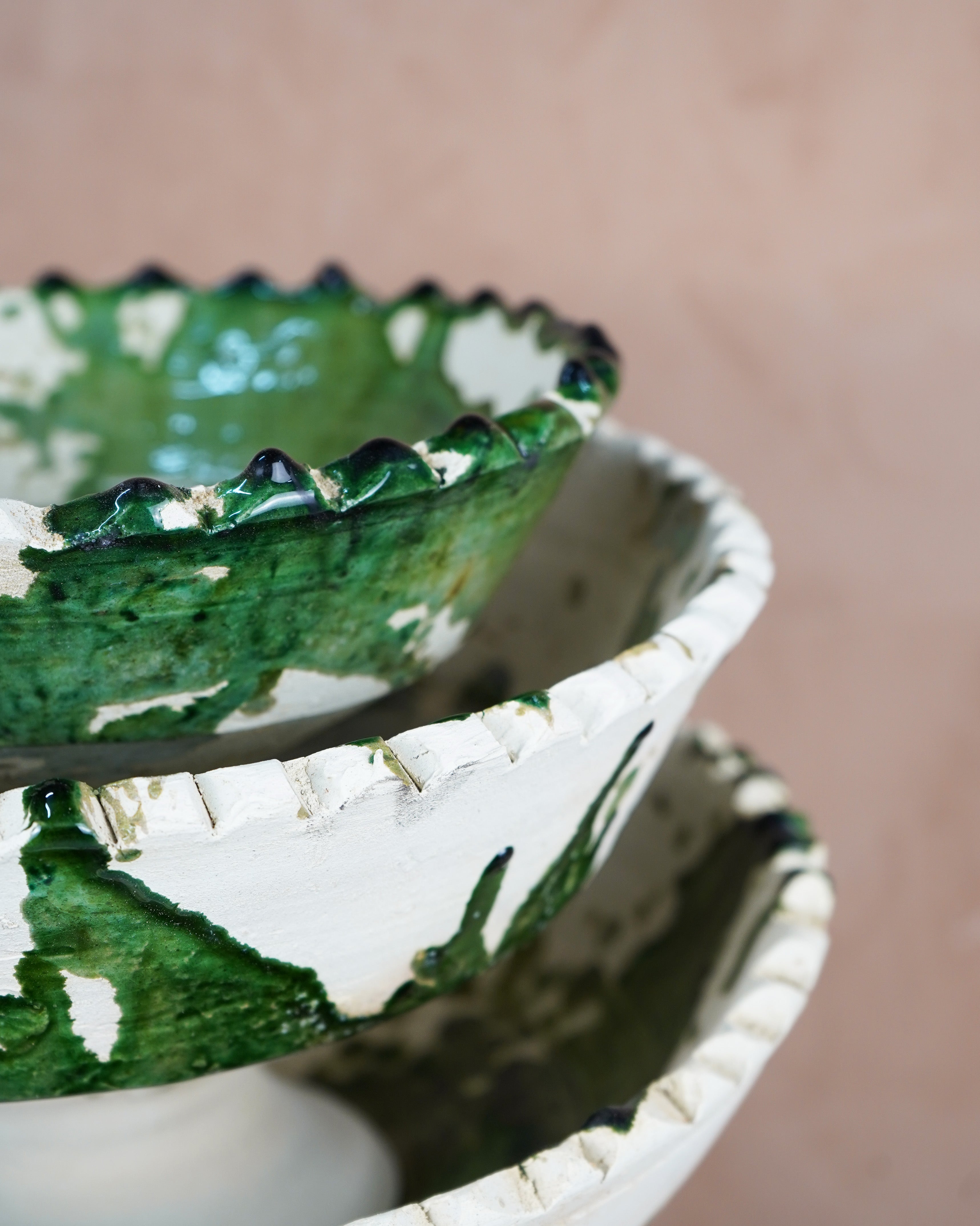 Tamegroute x Puglia Splatter Jagged Edge Pedestal Fruit Bowl