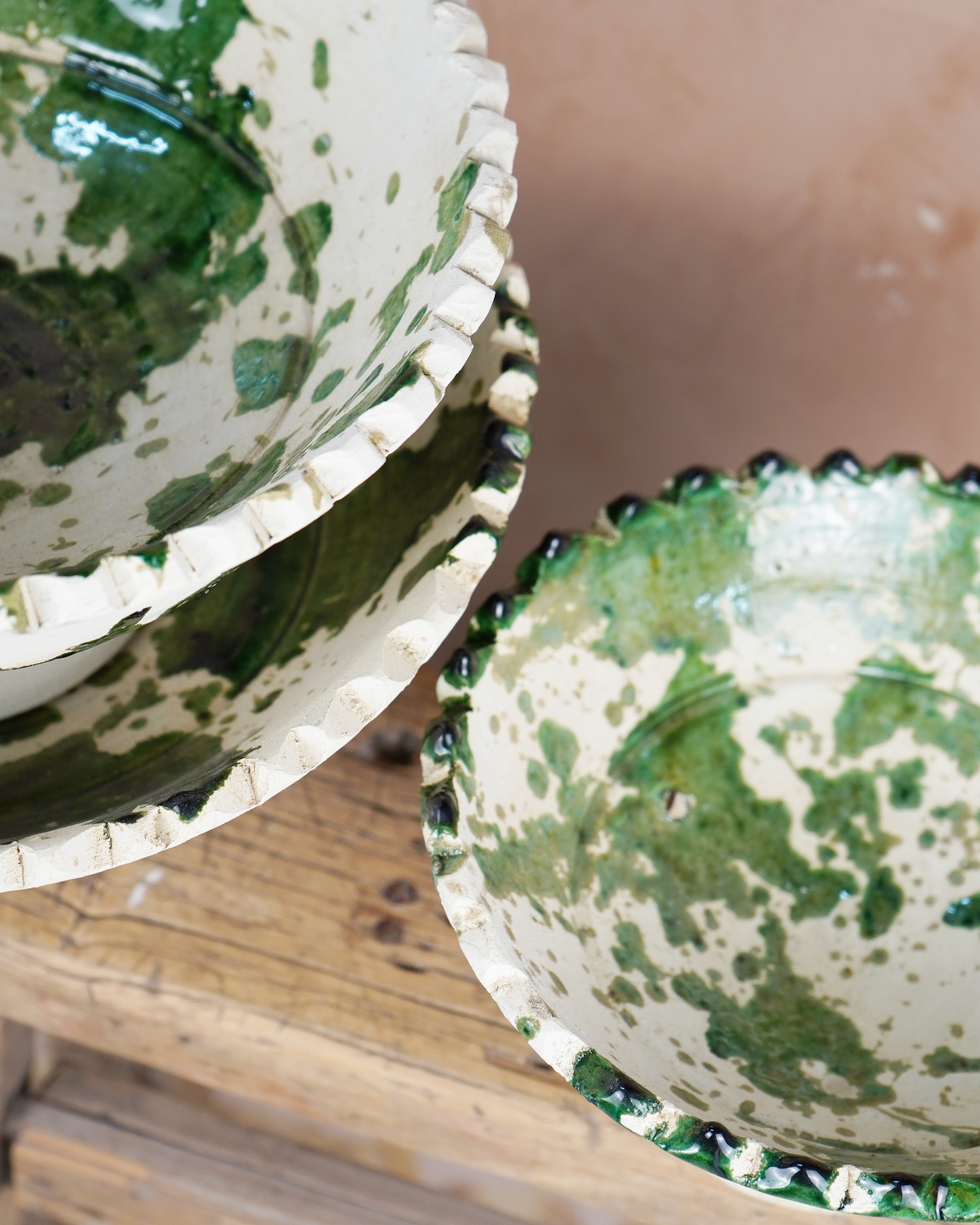 Tamegroute x Puglia Splatter Jagged Edge Pedestal Fruit Bowl