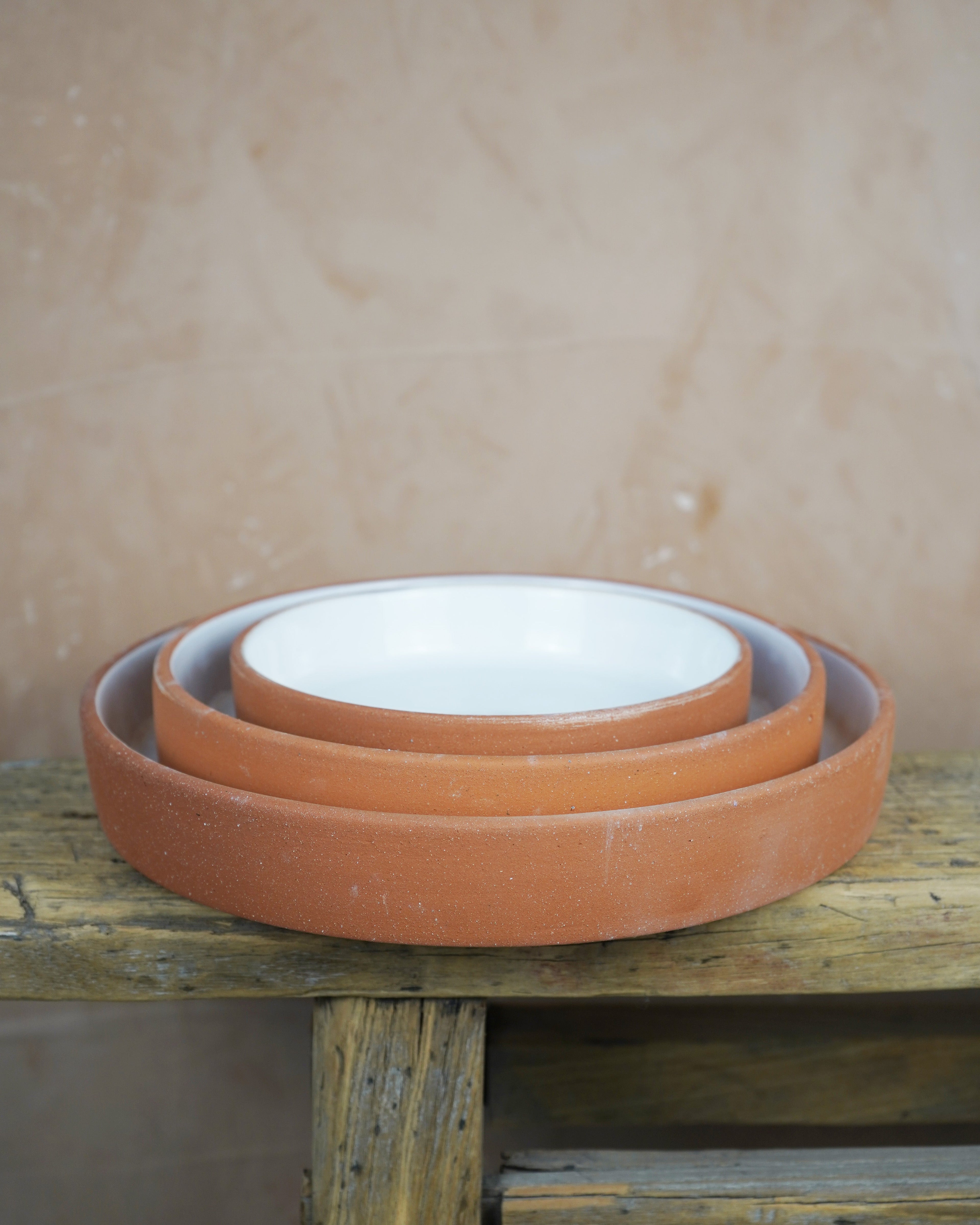 White Glazed & Natural Terracotta Lipped Plate