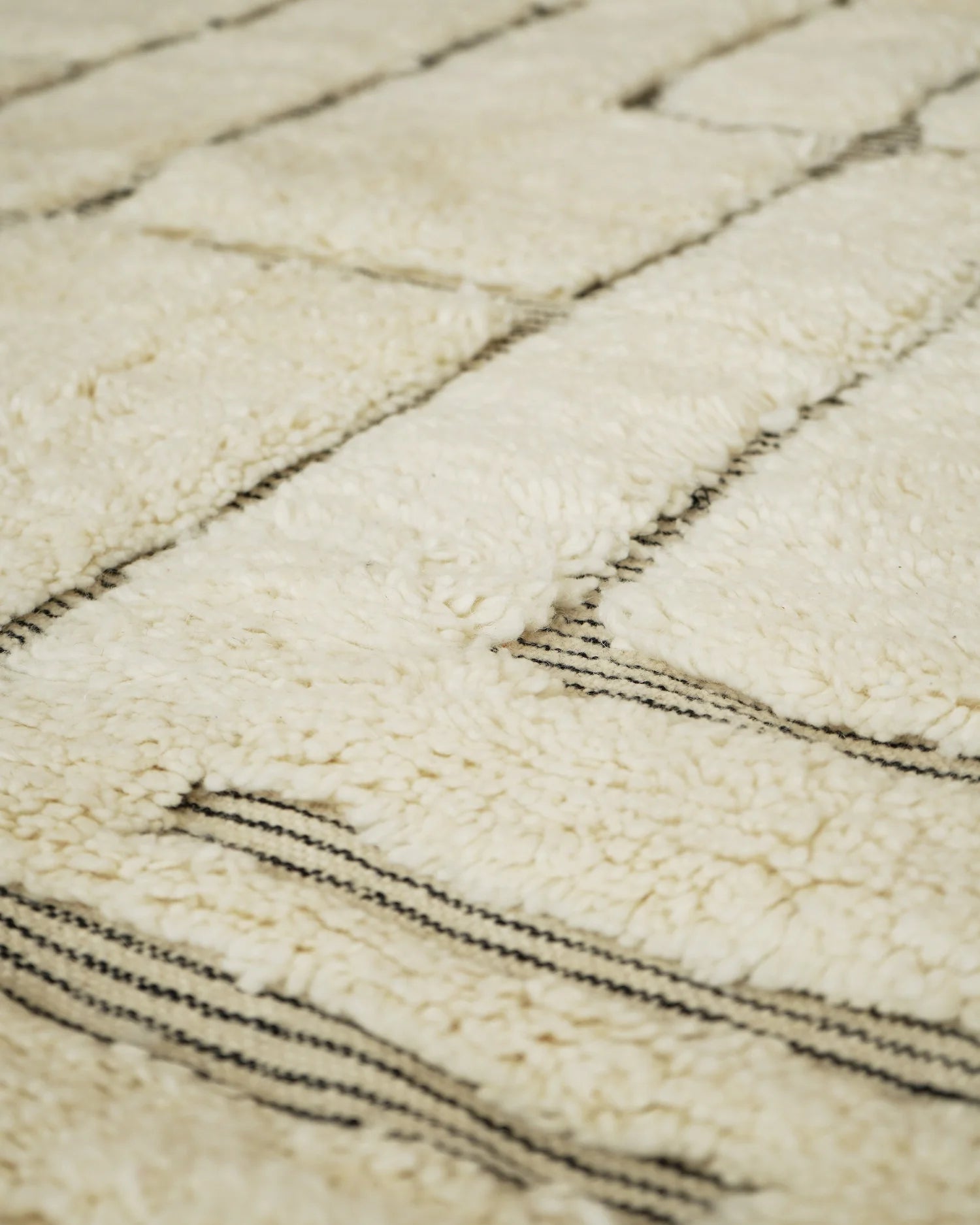 Medium Abstract Geometric Sunken Berber Rug 235 x 135 cm