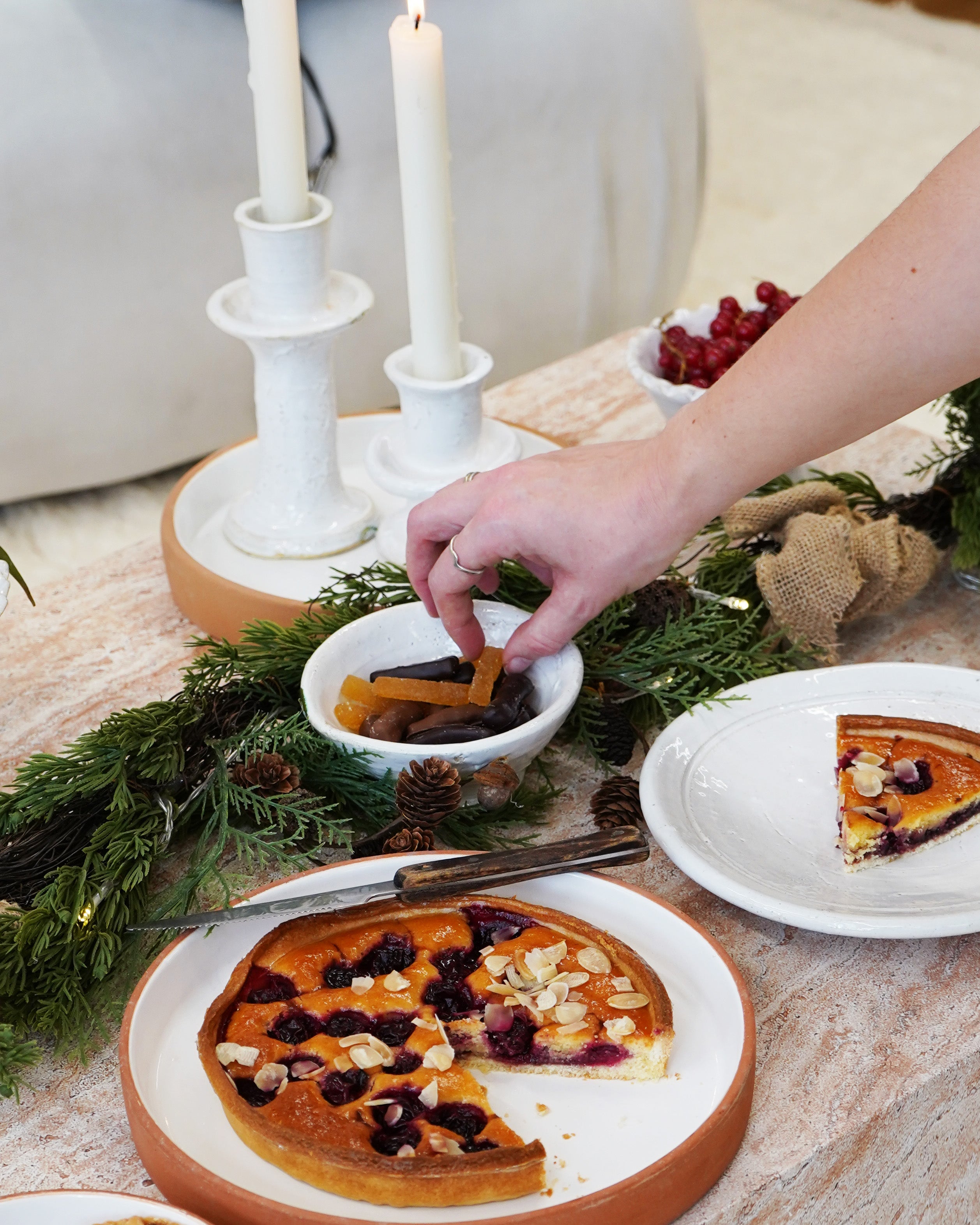 White Glazed & Natural Terracotta Lipped Plate